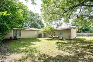 412 Kentucky St, Liberty, TX 77575 - Photo 26