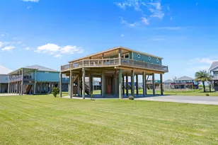 817 Boyt Rd, Crystal Beach, TX 77650 - Photo 10