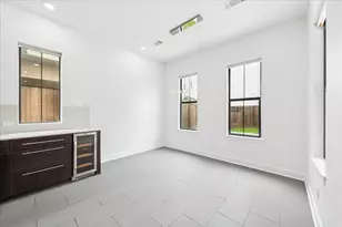 2011 Colorado St, Houston, TX 77007 - Photo 8