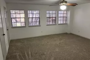 1323 Reddleshire Ln, Houston, TX 77043 - Photo 18