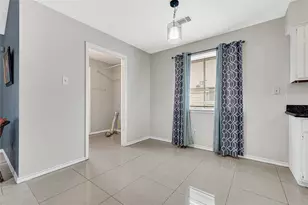 11826 Oceanview St, Houston, TX 77071 - Photo 10
