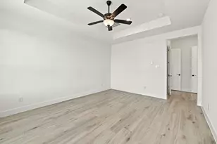 9614 Chateau Hl Dr, Manvel, TX 77578 - Photo 18