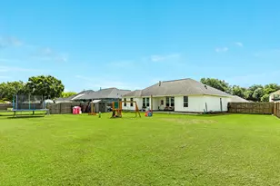 414 Burning Tree Ln, West Columbia, TX 77486 - Photo 2