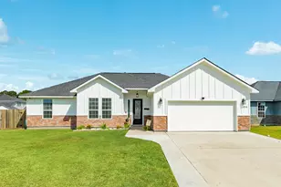 414 Burning Tree Ln, West Columbia, TX 77486 - Photo 1