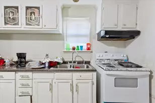 1301 S Walker St, Belton, TX 76513 - Photo 22