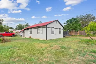 1301 S Walker St, Belton, TX 76513 - Photo 16