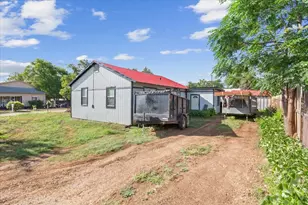 1301 S Walker St, Belton, TX 76513 - Photo 14