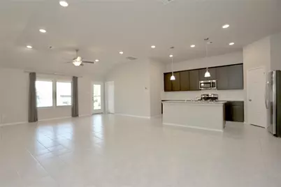 2123 Santa Ana Way, Baytown, TX 77523 - Photo 2