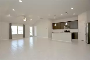 2123 Santa Ana Wy, Baytown, TX 77523 - Photo 2