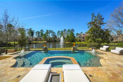 83 Lakeside Green, The Woodlands, TX 77382 - Photo 2