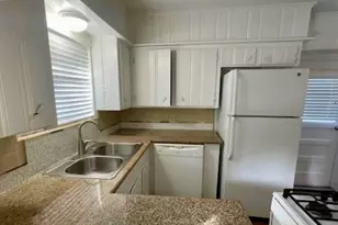 6417 Edgemoor Dr, Houston, TX 77074 - Photo 6