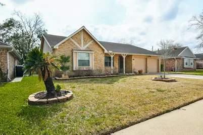 6303 Heatherbloom Drive, Houston, TX 77085 - Photo 2