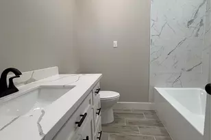 865 Dundee, Vidor, TX 77662 - Photo 14