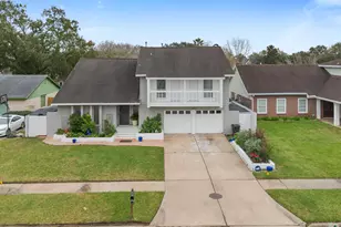 10706 Sagegreen Dr, Houston, TX 77089 - Photo 2