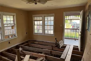 7952 Cinderella St, Houston, TX 77028 - Photo 2