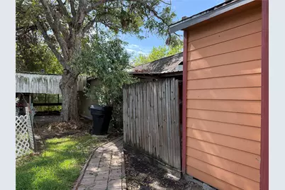 7952 Cinderella Street, Houston, TX 77028 - Photo 12