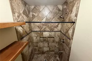 1310 Bayou Shore Dr, Galveston, TX 77551 - Photo 8
