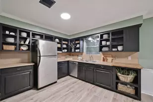 5007 W Plum St, Pearland, TX 77581 - Photo 6