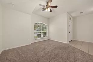 13109 Rippling Creek Ln, Pearland, TX 77584 - Photo 4