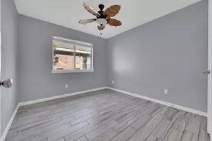 10514 Lauren Creek Dr, Baytown, TX 77523 - Photo 16