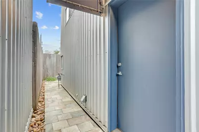 2720 Chenevert Street, Houston, TX 77004 - Photo 40