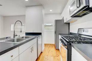 2720 Chenevert St, Houston, TX 77004 - Photo 34