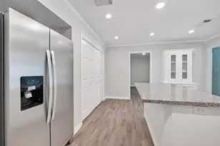 3 20th Ave N, Texas City, TX 77590 - Photo 6