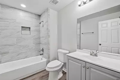 3 20th Avenue N, Texas City, TX 77590 - Photo 14