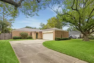 2110 Gray Falls Dr, Houston, TX 77077 - Photo 1