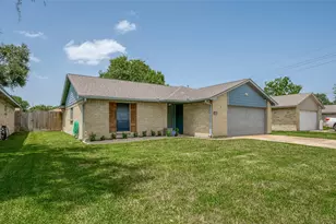 24010 Silversmith Ln, Katy, TX 77493 - Photo 2