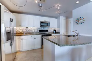 801 E Beach Dr, Galveston, TX 77550 - Photo 6