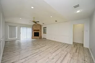 7735 Quail Meadow Dr, Houston, TX 77071 - Photo 18