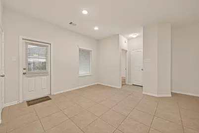 10010 Pine Valley Court, Baytown, TX 77521 - Photo 8