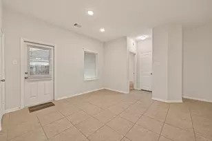 10010 Pine Valley Ct, Baytown, TX 77521 - Photo 8