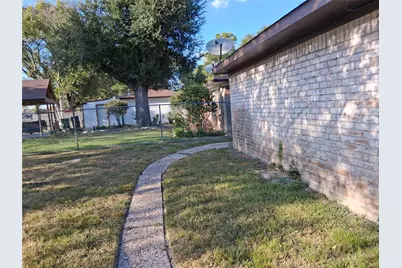 7515 Brush Wood Drive, Houston, TX 77088 - Photo 4