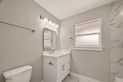 706 Scenic Drive, Baytown, TX 77521 - Photo 38