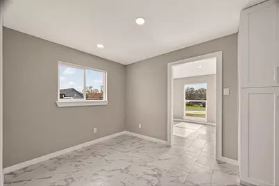 706 Scenic Drive, Baytown, TX 77521 - Photo 10