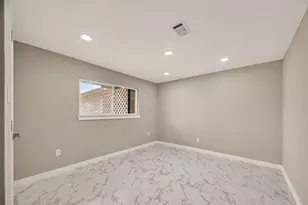 706 Scenic Dr, Baytown, TX 77521 - Photo 32