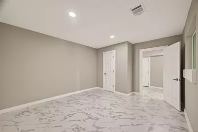 706 Scenic Drive, Baytown, TX 77521 - Photo 20