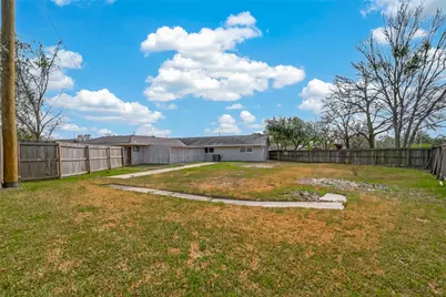 706 Scenic Drive, Baytown, TX 77521 - Photo 44