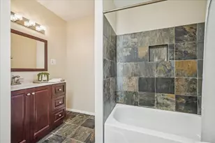 7706 Cedel Dr, Houston, TX 77055 - Photo 14