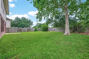 2638 Riverhollow Ln, Sugar Land, TX 77479 - Photo 38