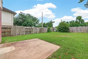 2638 Riverhollow Ln, Sugar Land, TX 77479 - Photo 20
