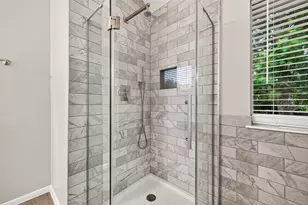 2638 Riverhollow Ln, Sugar Land, TX 77479 - Photo 12