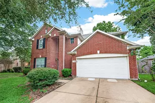 2638 Riverhollow Ln, Sugar Land, TX 77479 - Photo 2