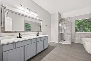 2638 Riverhollow Ln, Sugar Land, TX 77479 - Photo 38