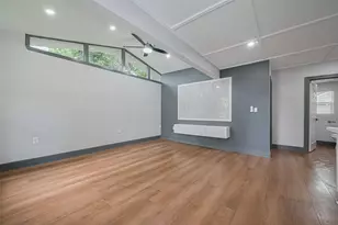 6058 Lyndhurst Dr, Houston, TX 77033 - Photo 10