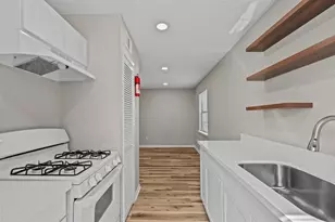 1927 Ave M 1/2, Galveston, TX 77550 - Photo 2