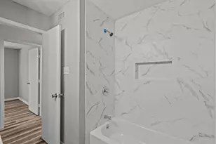 1927 Ave M 1/2, Galveston, TX 77550 - Photo 10