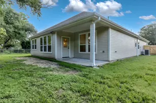 612 Evans St, Angleton, TX 77515 - Photo 32